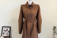 大衣是澳毛的好还是羊绒的好_买大衣羊绒和澳毛哪个好