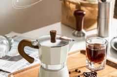 比乐蒂双人份摩卡壶要放几克咖啡，摩卡壶双人份用多少克咖啡粉？