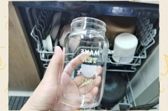 怎样把玻璃杯刷的很亮，怎样把玻璃杯刷的很亮呢？