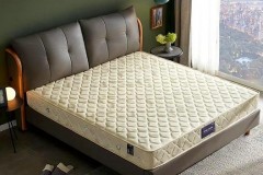 婴儿床棕垫上面还要铺褥子吗_婴儿床棕榈垫上铺什么