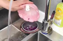 厨房水槽脏了怎么清洗妙招，厨房水槽很脏？