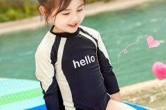 学游泳泳衣连体好还是分体好，游泳初学者泳衣是连体好还是分开的好