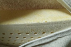 乳胶枕放在行李箱怕压吗，乳胶枕放在行李箱怕压吗有毒吗？