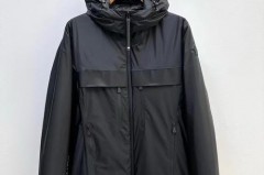 滑雪穿冲锋衣还是羽绒服，滑雪要穿羽绒裤吗