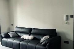 客厅光线暗沙发用什么颜色，家里光线暗适合什么沙发