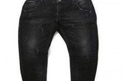 黑色裤子很多粘白色的东西是什么，黑色裤子粘了很多白毛怎么去掉