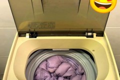 白鸭绒羽绒服可以用洗衣机洗吗，白鸭绒羽绒服可以干洗吗？