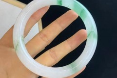 独龙玉手镯有收藏价值吗_独龙玉为什么不建议戴