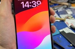 iPhone13拍照翻车自带炫屏怎么回事，苹果13拍照翻车