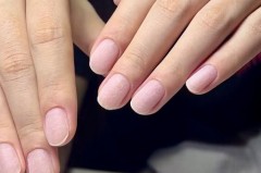 指甲油为什么会黏黏的，为什么指甲油粘粘的