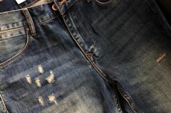 冬天破洞裤怎么搭配_冬天穿破洞裤的幽默说说