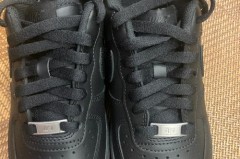 鞋子溢出来胶水怎么处理，鞋子溢胶了怎么处理？