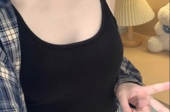 穿无袖背心穿什么内衣_无袖背心怎么搭配下身