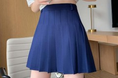 百褶裙有标签的穿后面吗_百褶裙还有一个名字叫什么来着