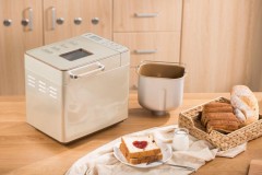 面包机能用水洗吗，面包机可以直接做出面包吗？