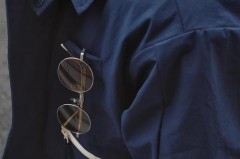 黄皮穿克莱因蓝色会不会显黑_黄皮适合克莱因蓝色衣服吗