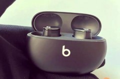 beatsstudiobuds怎么调音量，beats音量调节？