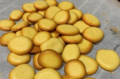 用烤箱做饼干用多少度，用烤箱烤饼干温度时间怎么掌握