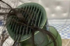 吹风机后面卷进头发还能用吗，吹风机后面卷入东西怎么办？