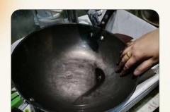 生锈的铁锅能刷干净吗，生锈铁锅洗干净能用吗？
