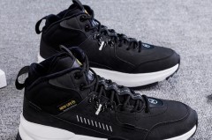 跑步鞋有加绒的吗，跑步鞋透气吗？