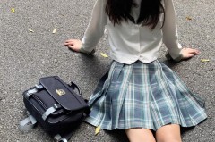 jk掉落是别人退的么，jk掉落是现货吗？