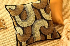 等身抱枕枕芯用什么材料好，等身抱枕材质什么比较好