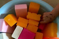 肥皂软了怎么变硬，肥皂变硬后怎么处理？