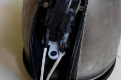 电水壶烧开了不跳闸怎么回事_电烧水壶烧开了不跳是哪里坏了