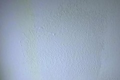 乳胶漆湿的和干后颜色有色差没，乳胶漆干了以后颜色不一样