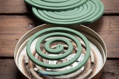 蚊香是放地上还是放台上_蚊香放在哪