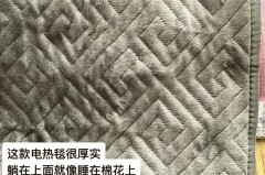 女性体寒长期睡电热毯好吗，电热毯一般垫在哪一层