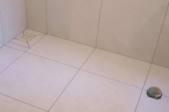 陶瓷锦砖铺设完多久可以美缝_陶瓷锦砖需要洒水养护吗