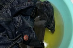 牛仔外套发黄干洗店可以洗吗，牛仔外套发黄干洗店可以洗吗多少钱？