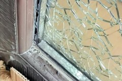 双层玻璃可以换一层吗_双层玻璃坏了一面自己能换吗