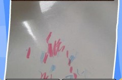 瓷砖上的彩笔色怎么擦，瓷砖上的颜色笔怎么去除？