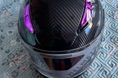 几百块的碳纤维头盔是真的吗，一千多的碳纤维头盔