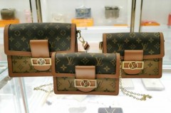 lv达芙妮中号和小号哪个更好看_lv达芙妮中号和小号哪个更好看些