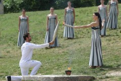 奥运会火种为什么从希腊采集，希腊奥运会火种采集视频？