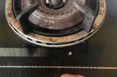 煤气灶不打火怎么办有电火花，煤气灶不打火怎么回事?