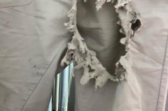 衣服被老鼠咬了还能穿不，衣服被老鼠咬破了有什么预兆