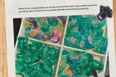 药滴在衣服上洗不掉怎么办，药滴在衣服上怎样去掉