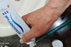 牙膏涂手腕会发烧吗_牙膏涂手腕会发烧吗为什么