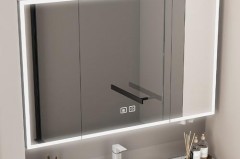 镜柜有灯还需要装镜前灯吗_镜柜用灯带好还是镜前灯好