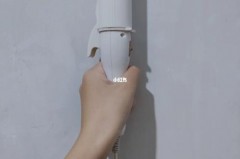 全自动卷发棒会把头发卡住吗_自动卷发棒会伤头发吗