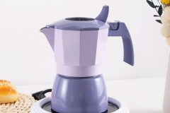 摩卡壶可以用牛奶萃取咖啡吗，摩卡壶可以用咖啡粉吗？