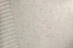 毛衣掉色是否质量差_毛衣掉色算质量问题吗