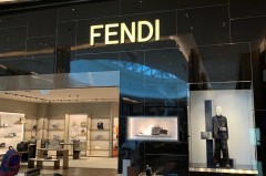 芬迪围巾一般高仿用的什么面料，正品芬迪围巾图片