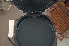 电饼铛上盘和下盘功率一样吗，电饼铛上下盘什么意思