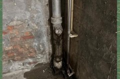 一楼是单独的下水管道吗_一楼是单独的下水管道吗,楼上堵了二楼返水严重